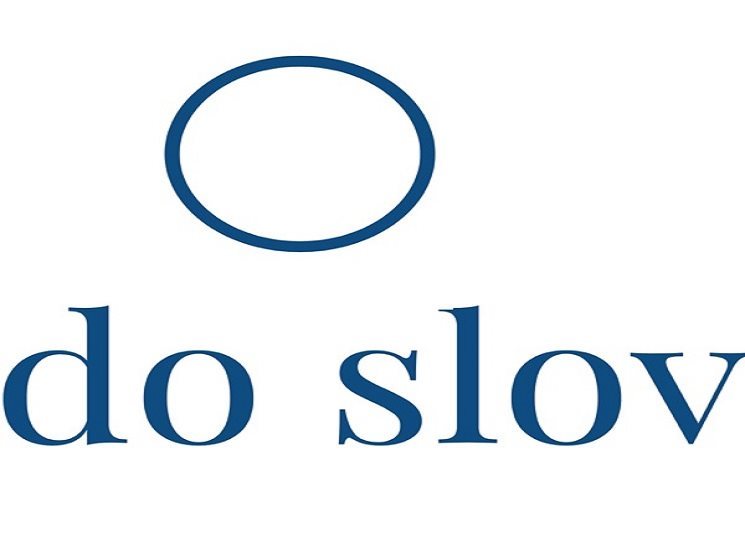 Nositelka mezinárodního Bookera a Nobelovy ceny za literaturu nejdříve měla a pak neměla dorazit na Svět knihy, pak byl celý veletrh zrušený a my jsme všichni zkejsli v karanténě. Přinášíme vám tedy aspoň další díl podcastu Do slov, ve kterém je řeč o autorčině nejnovější česky vydané knize, o budování nových světů, kašlání na hranice nebo o východoevropských mýtech.